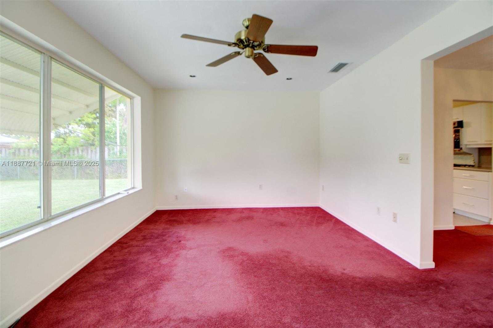 Small Image of 19550 BELVIEW DR, Cutler Bay Number 23