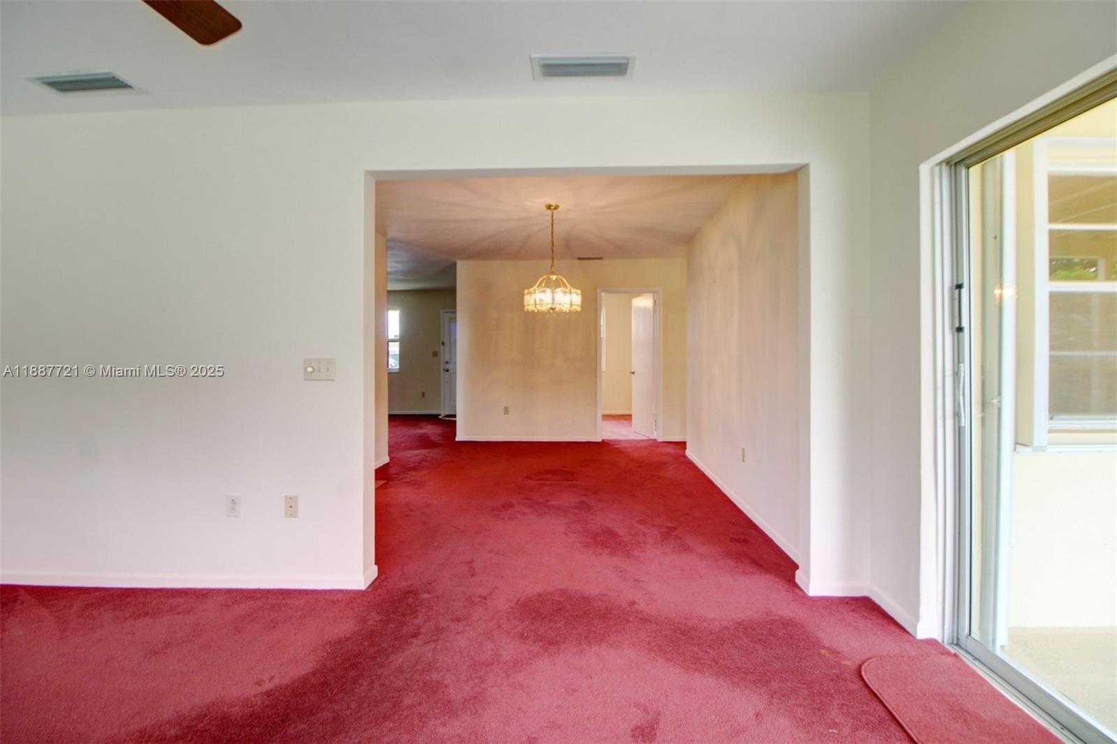 Small Image of 19550 BELVIEW DR, Cutler Bay Number 25