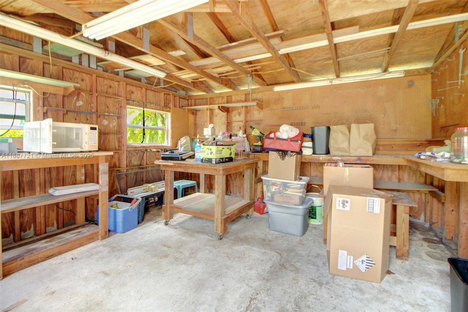 Small Image of 19550 BELVIEW DR, Cutler Bay Number 33