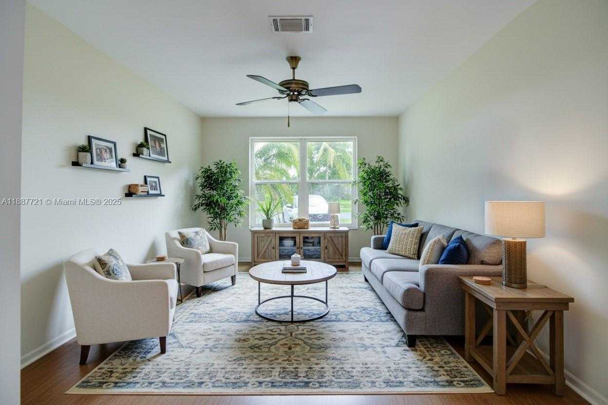 Small Image of 19550 BELVIEW DR, Cutler Bay Number 5
