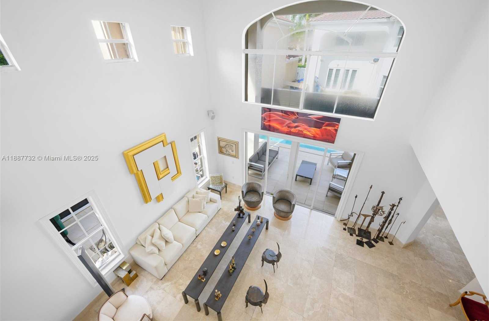 Small Image of 19460 39TH CT, Sunny Isles Beach Number 5