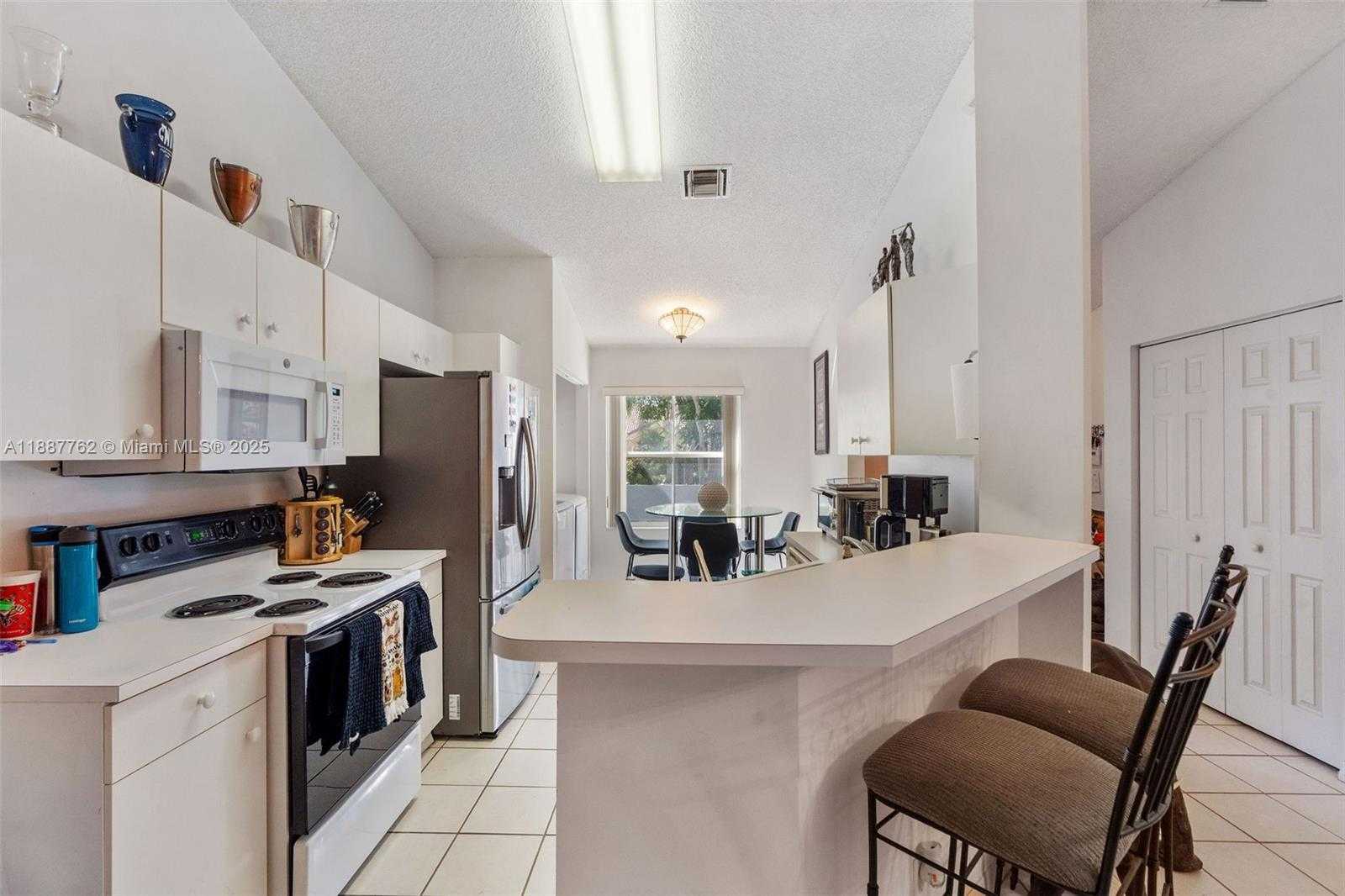 Small Image of 2103 BOREALIS WAY, Weston Number 11