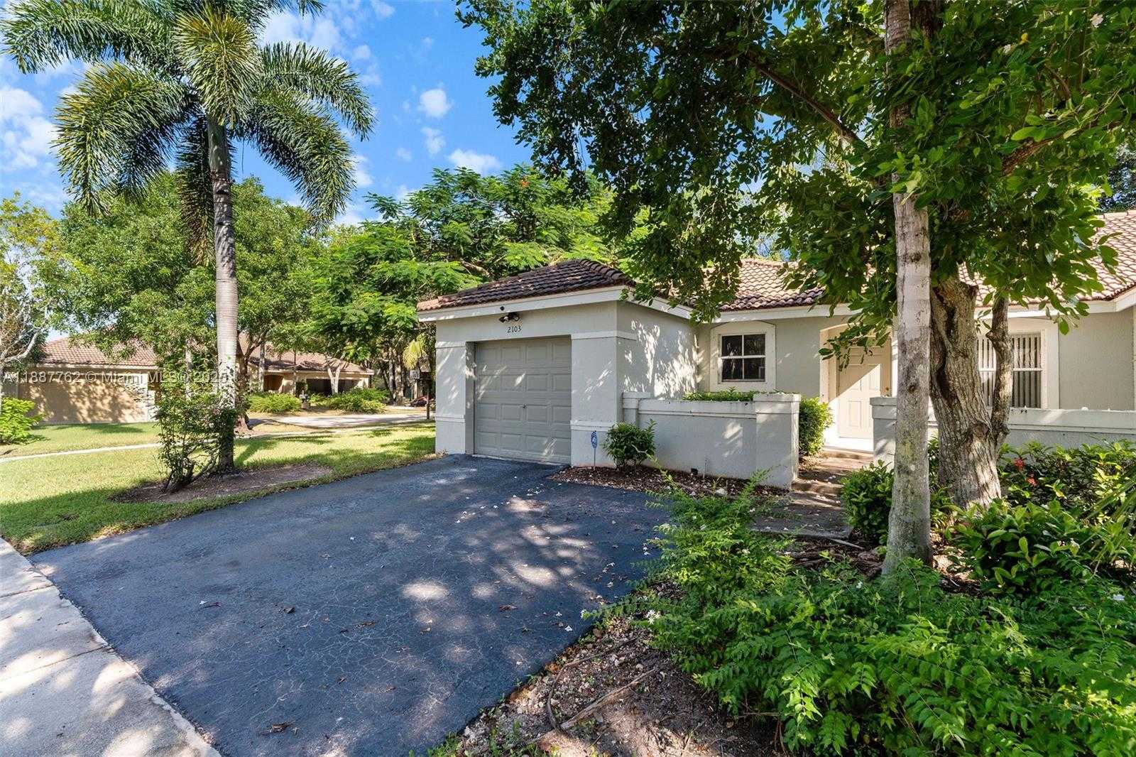 Small Image of 2103 BOREALIS WAY, Weston Number 27