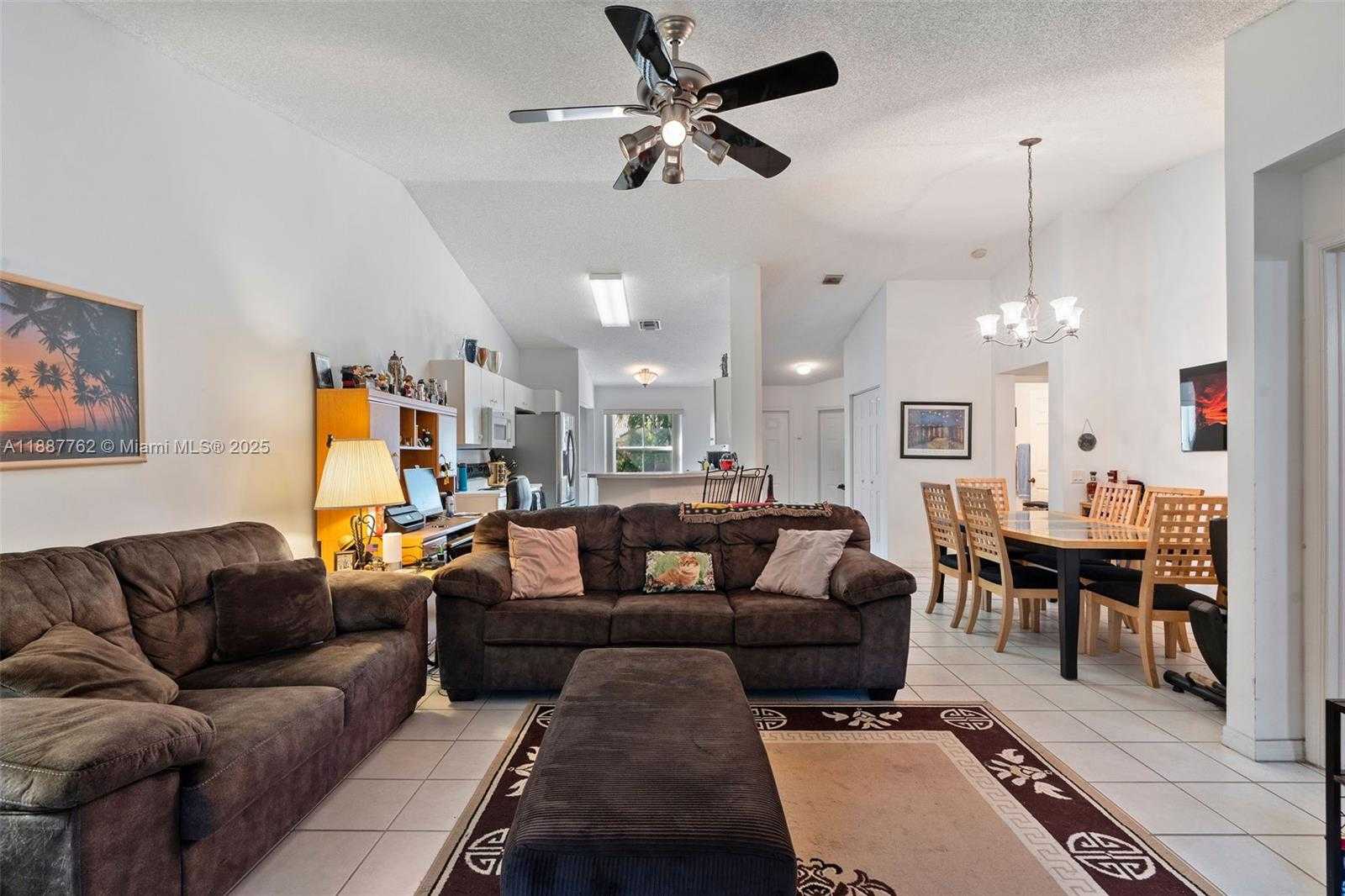 Small Image of 2103 BOREALIS WAY, Weston Number 5