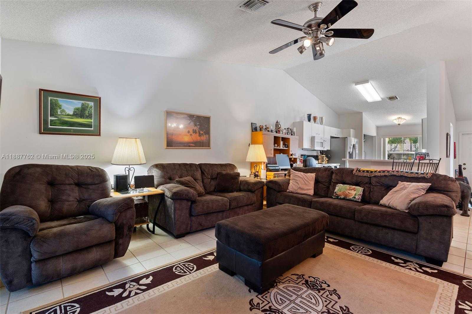 Small Image of 2103 BOREALIS WAY, Weston Number 7