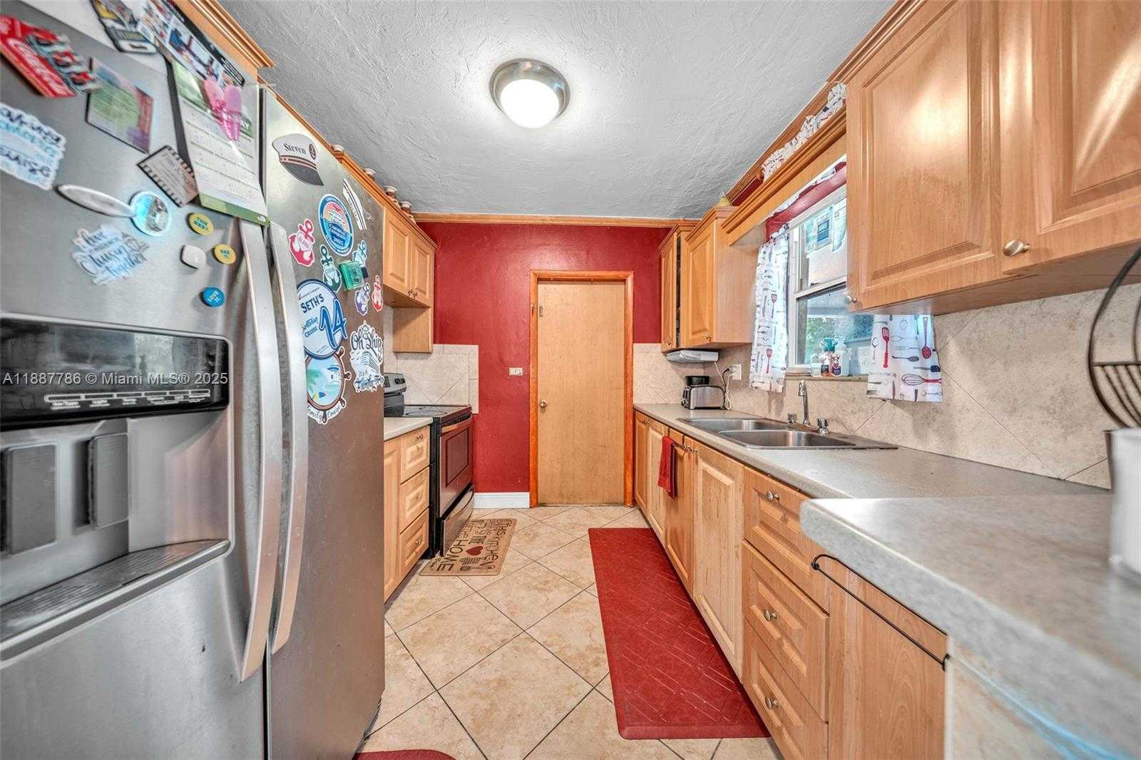 Small Image of 3825 NORTH WEST 193RD TER, Miami Gardens Number 16