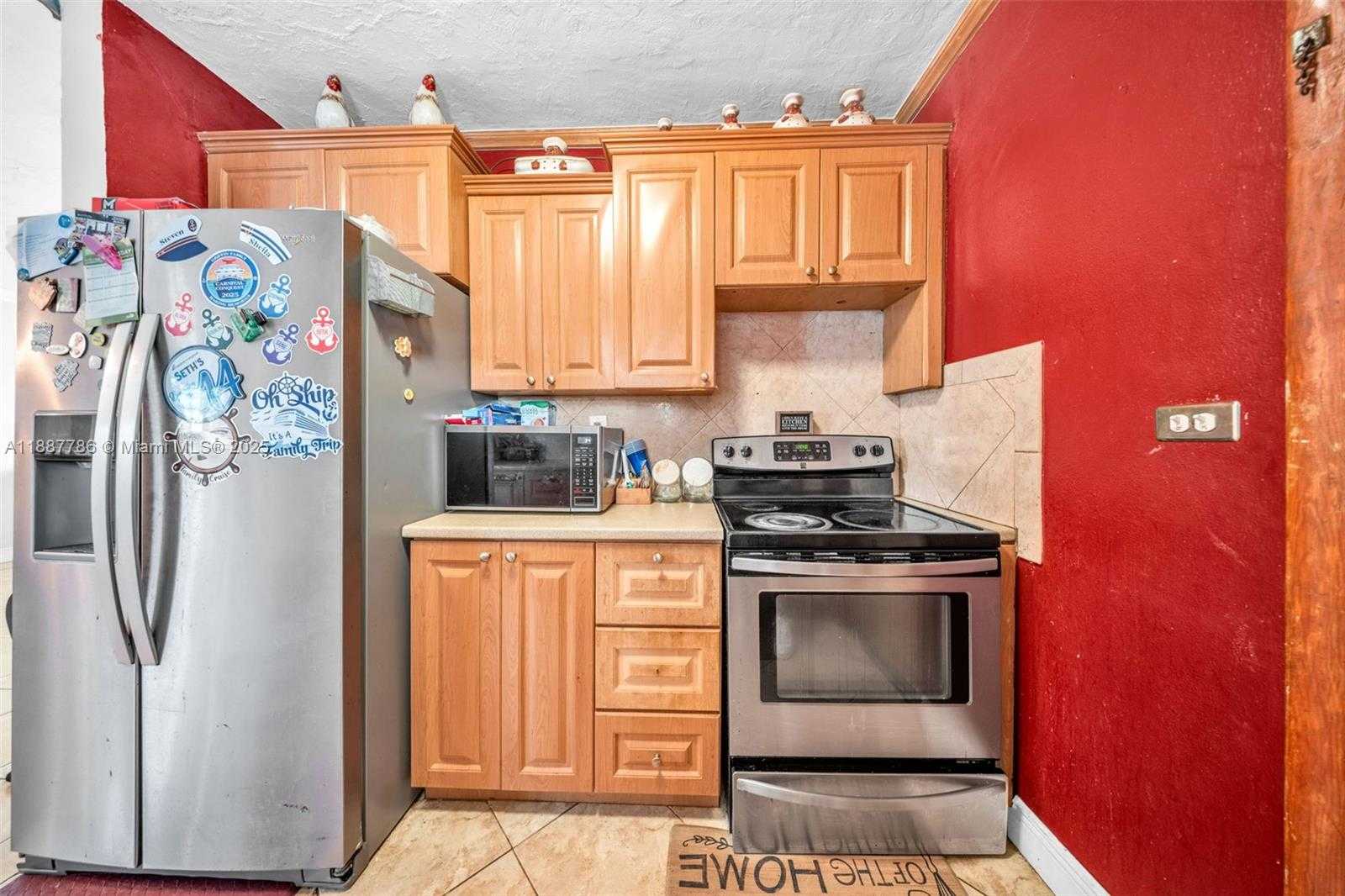 Small Image of 3825 NORTH WEST 193RD TER, Miami Gardens Number 17