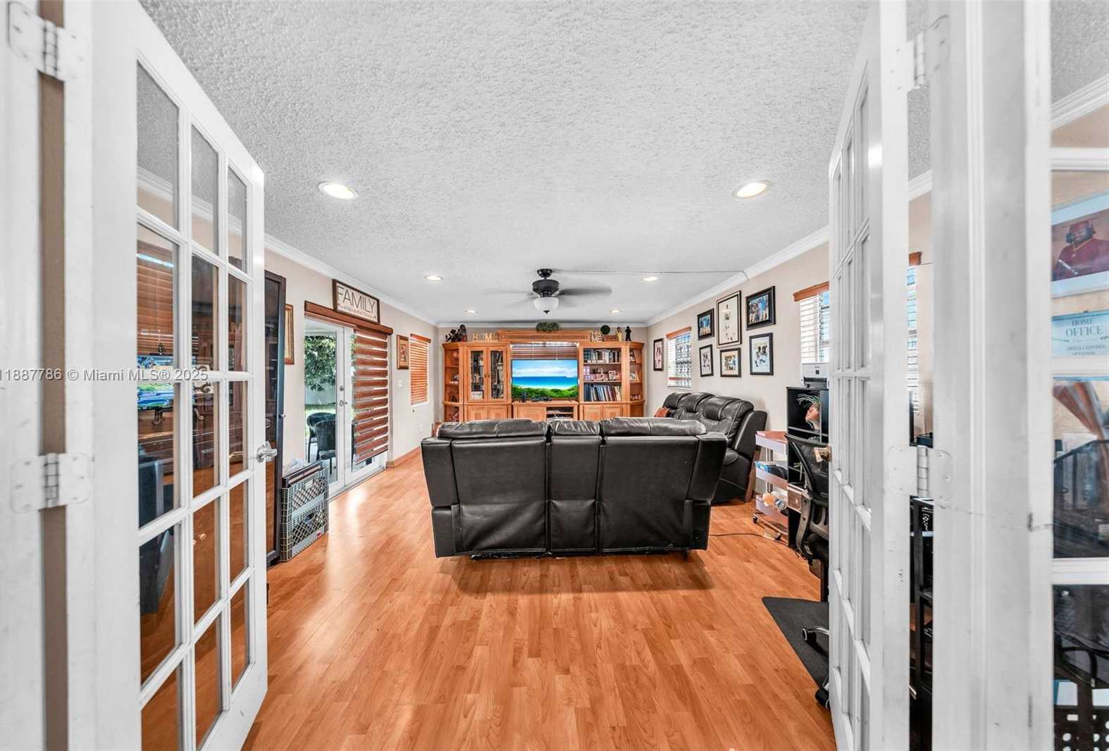 Small Image of 3825 NORTH WEST 193RD TER, Miami Gardens Number 18