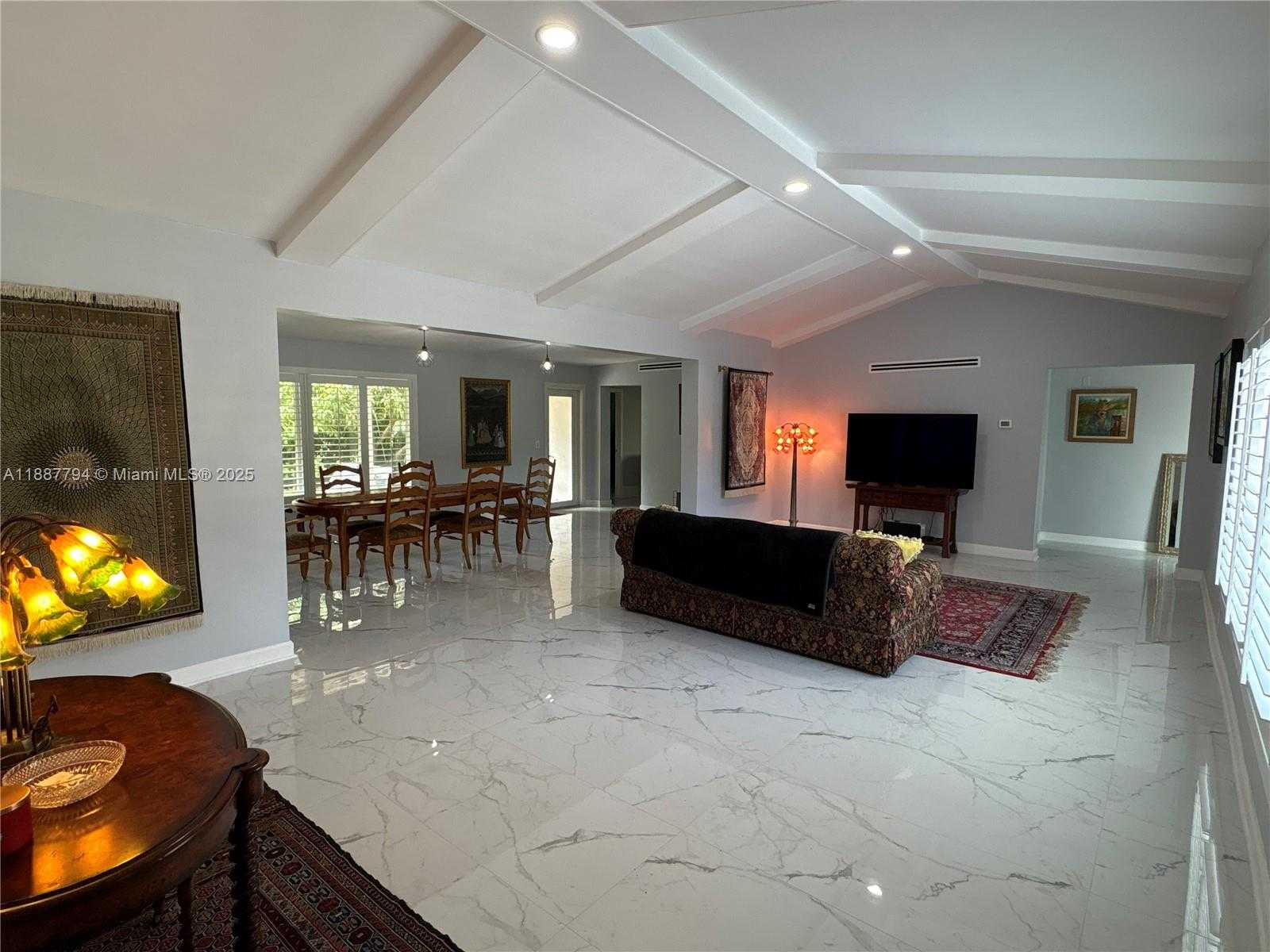 Small Image of 1110 WALLACE ST, Coral Gables Number 2