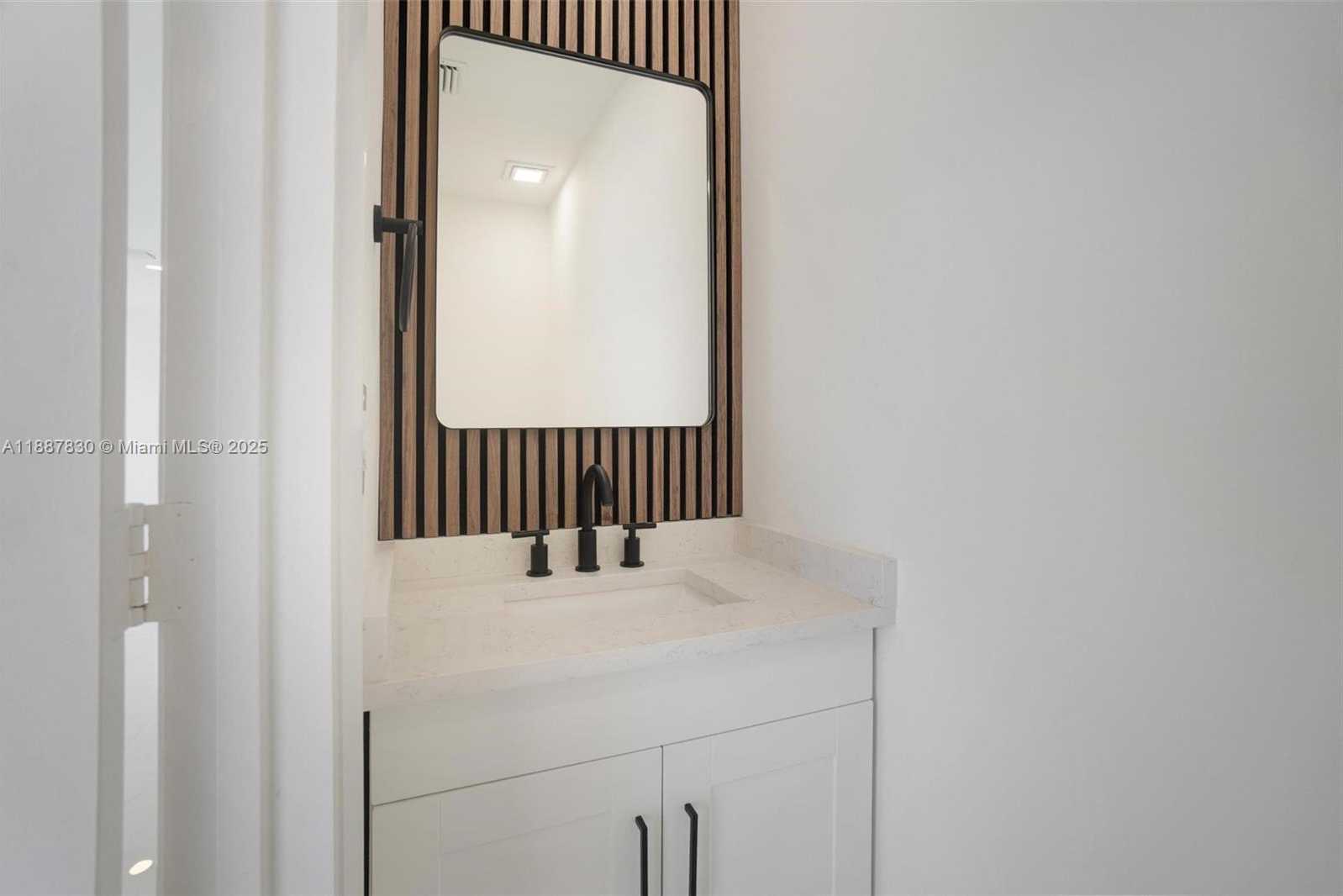 Small Image of 10728 OAK LAKE WAY, Boca Raton Number 11