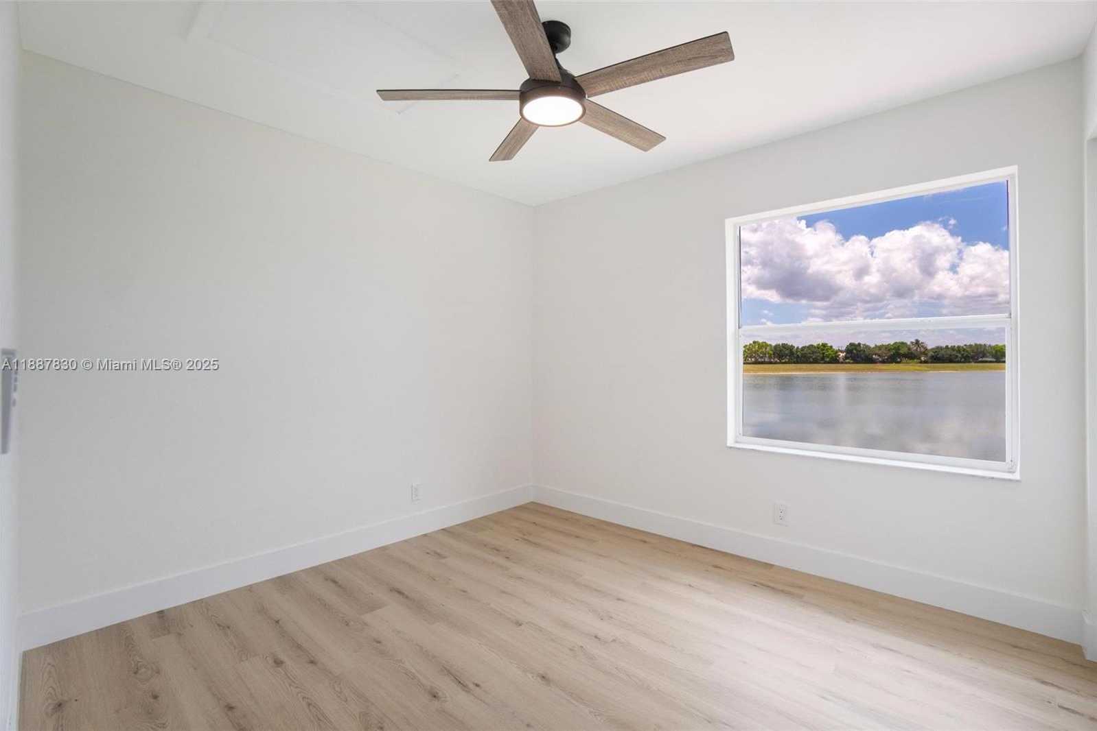 Small Image of 10728 OAK LAKE WAY, Boca Raton Number 17