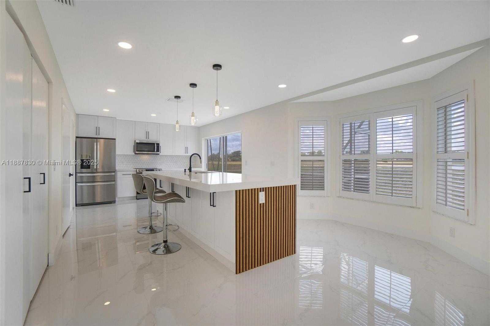 Small Image of 10728 OAK LAKE WAY, Boca Raton Number 2
