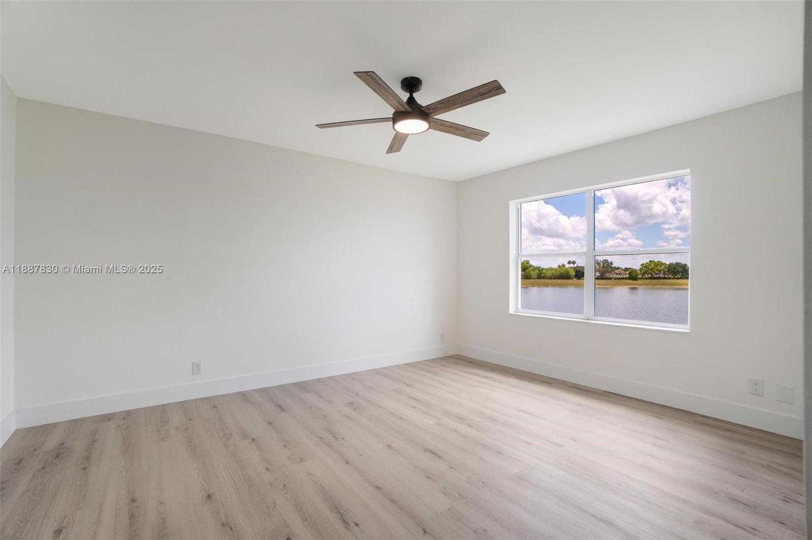 Small Image of 10728 OAK LAKE WAY, Boca Raton Number 22