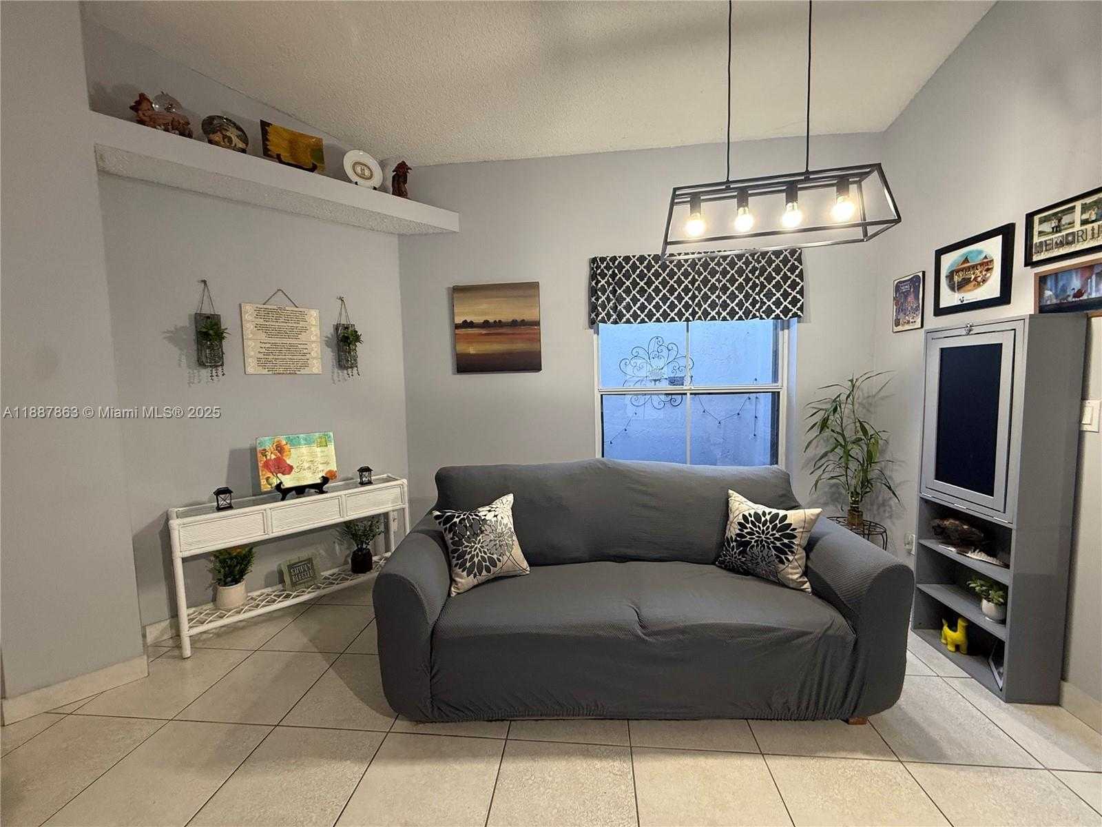 Small Image of 18456 NORTH WEST 22ND ST, Pembroke Pines Number 10