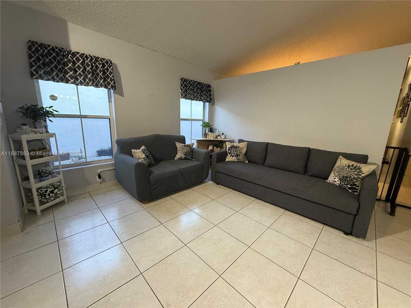 Small Image of 18456 NORTH WEST 22ND ST, Pembroke Pines Number 11