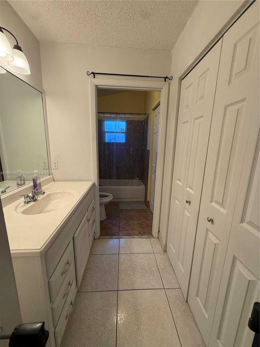 Small Image of 18456 NORTH WEST 22ND ST, Pembroke Pines Number 20