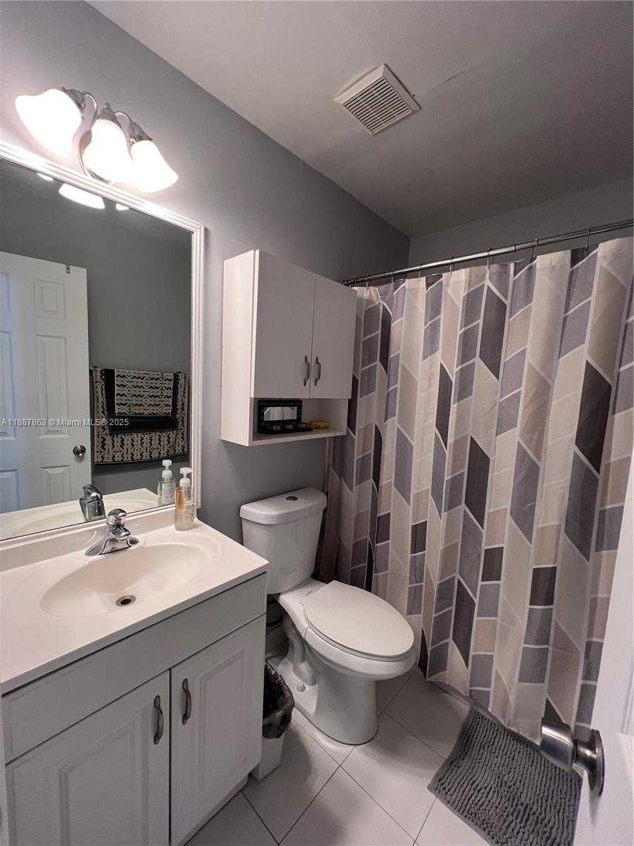 Small Image of 18456 NORTH WEST 22ND ST, Pembroke Pines Number 24