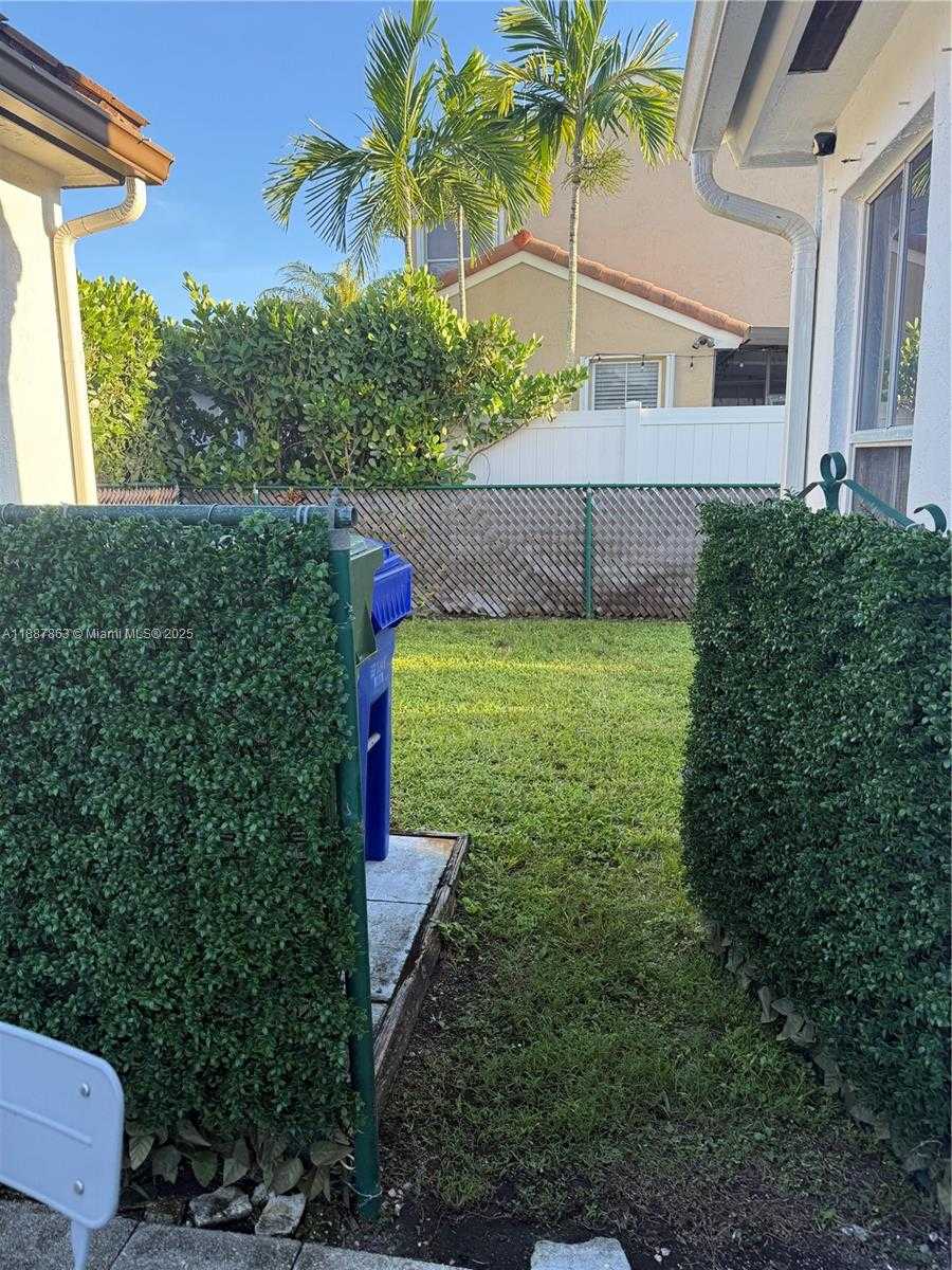 Small Image of 18456 NORTH WEST 22ND ST, Pembroke Pines Number 27