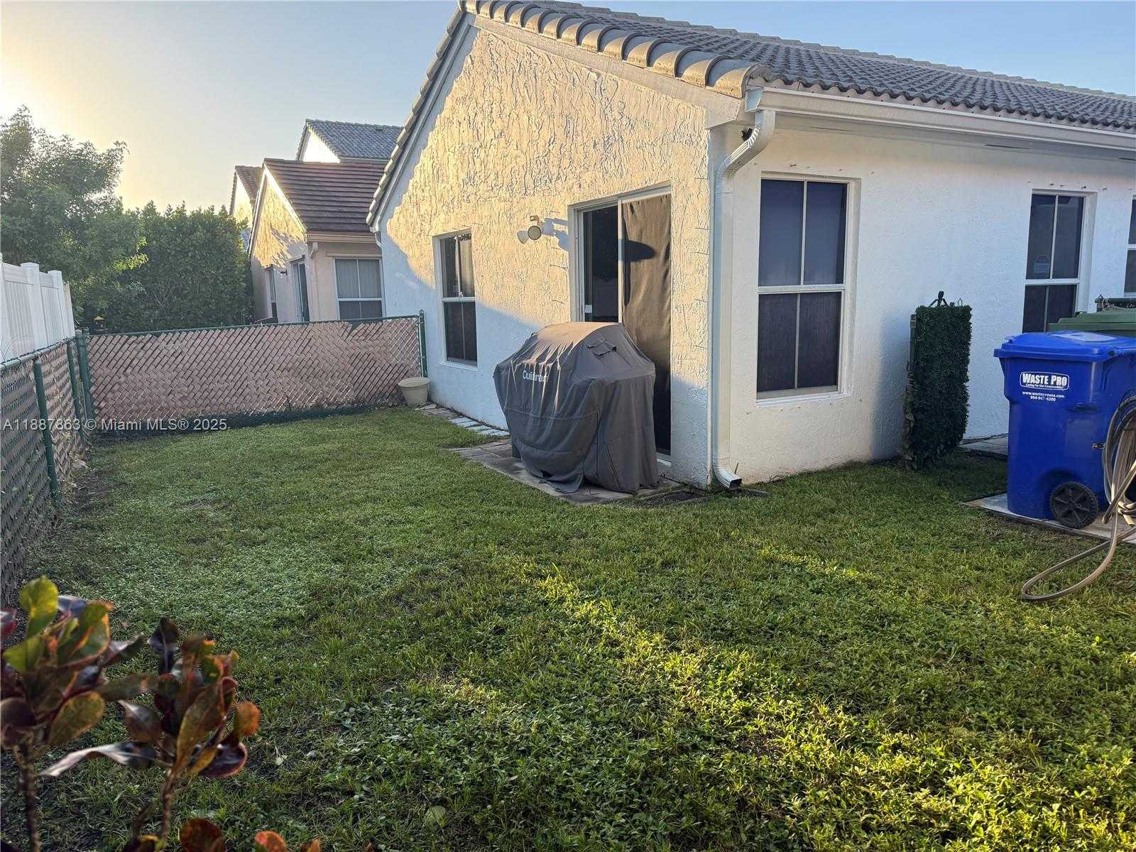 Small Image of 18456 NORTH WEST 22ND ST, Pembroke Pines Number 29