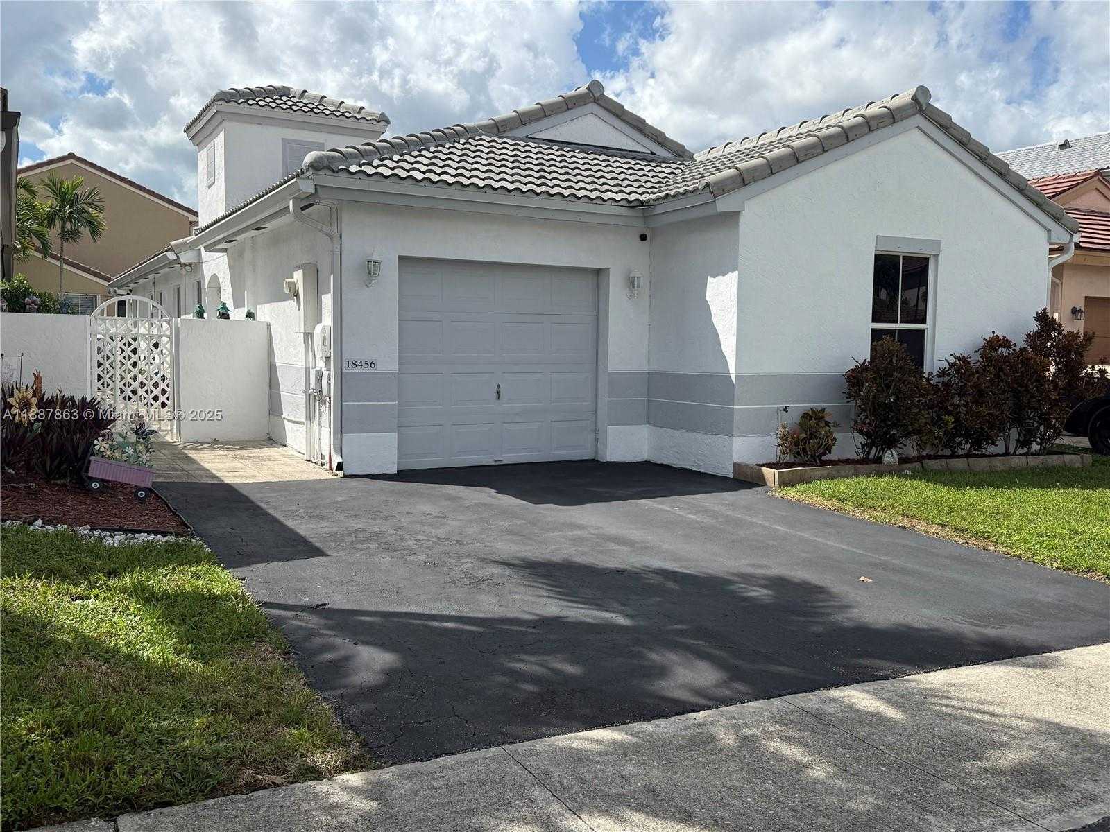 Small Image of 18456 NORTH WEST 22ND ST, Pembroke Pines Number 31