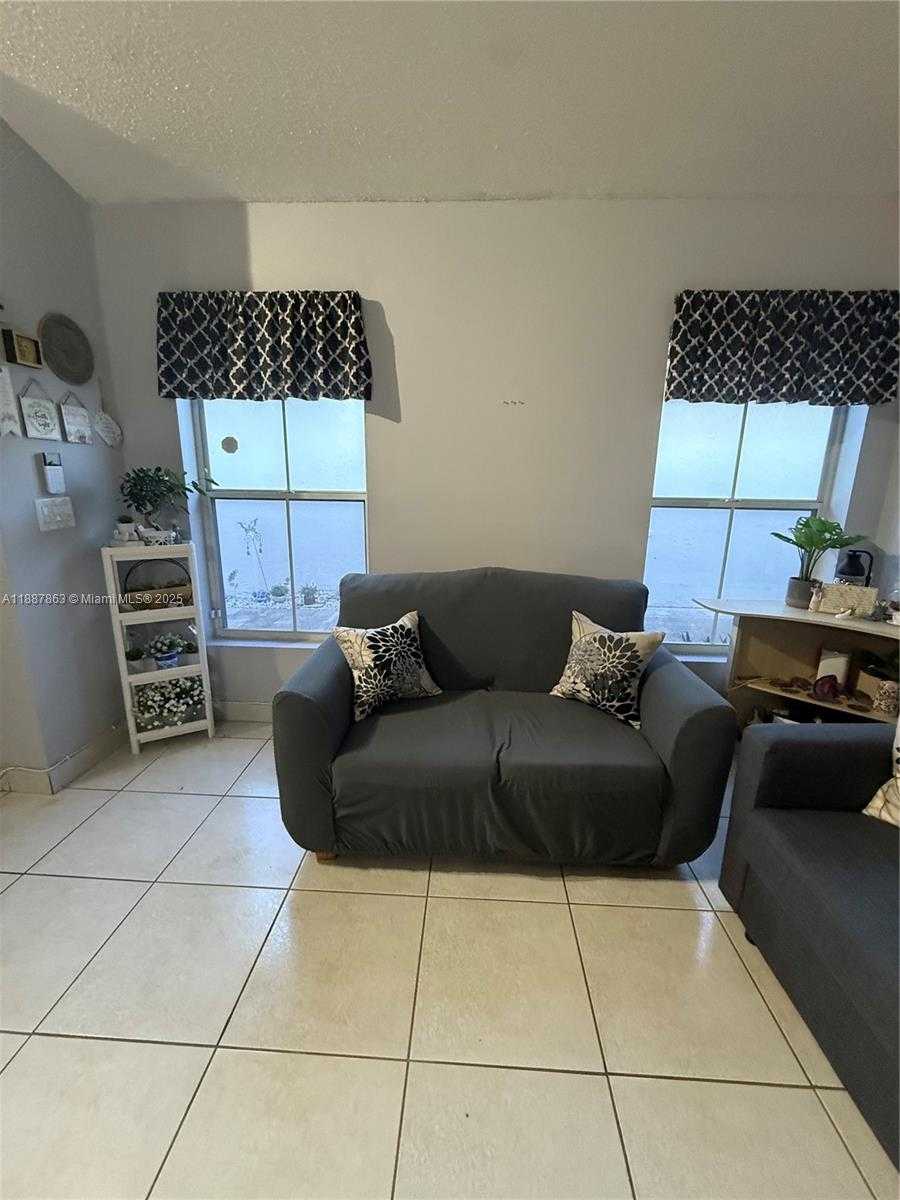 Small Image of 18456 NORTH WEST 22ND ST, Pembroke Pines Number 9
