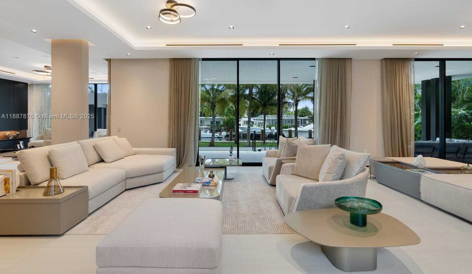 Small Image of 13225 ARCH CREEK TERR, North Miami Number 10