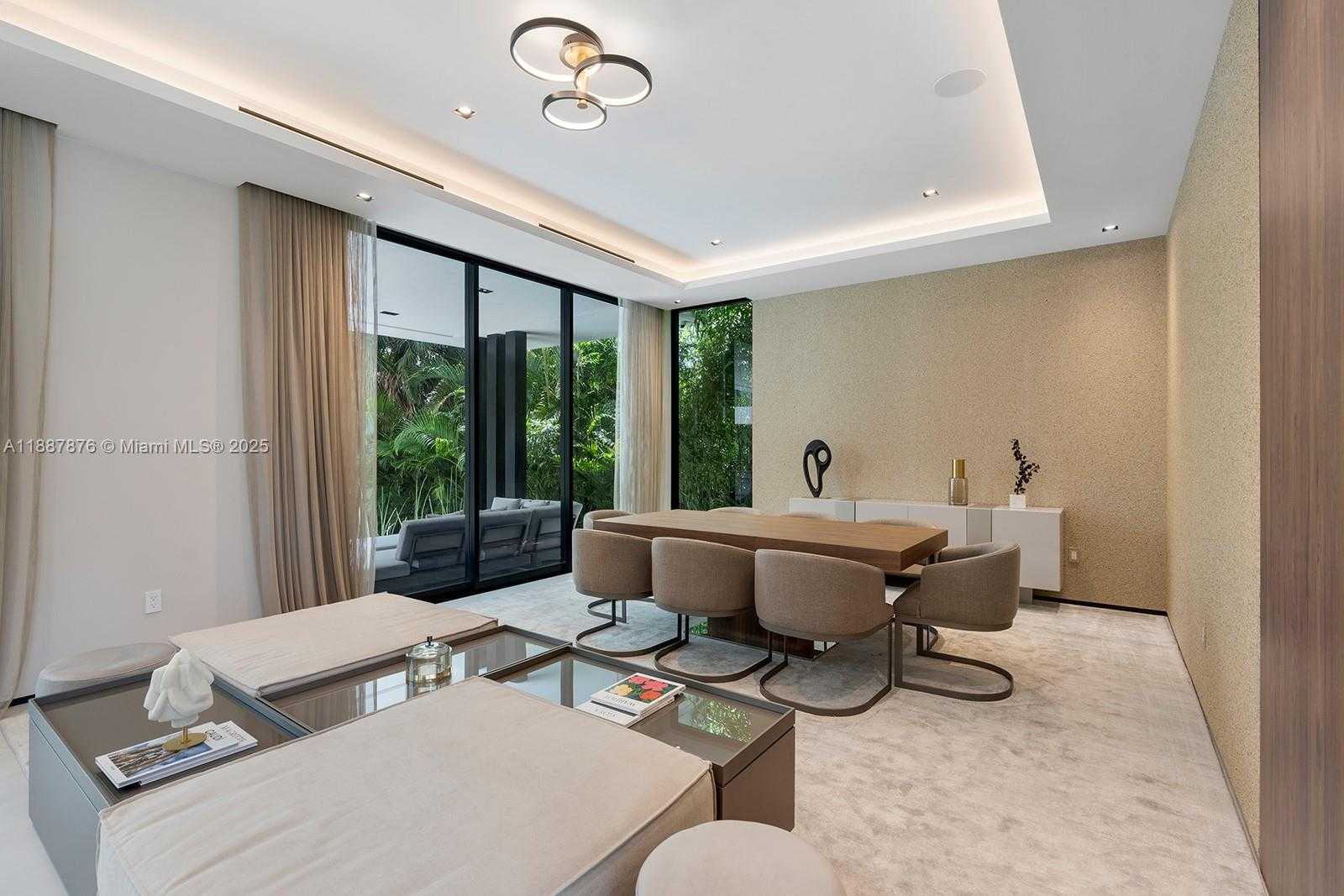 Small Image of 13225 ARCH CREEK TERR, North Miami Number 12