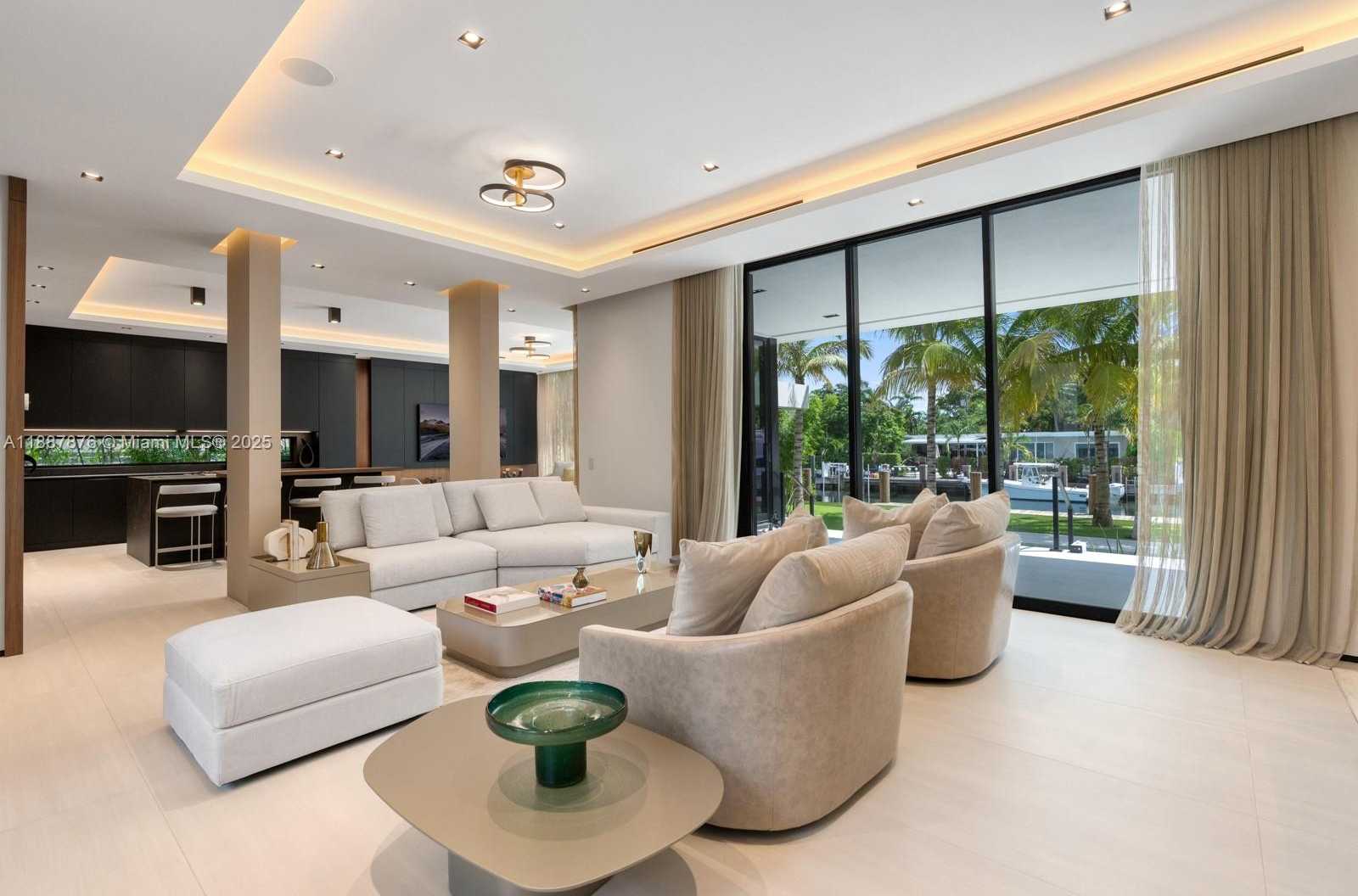 Small Image of 13225 ARCH CREEK TERR, North Miami Number 16