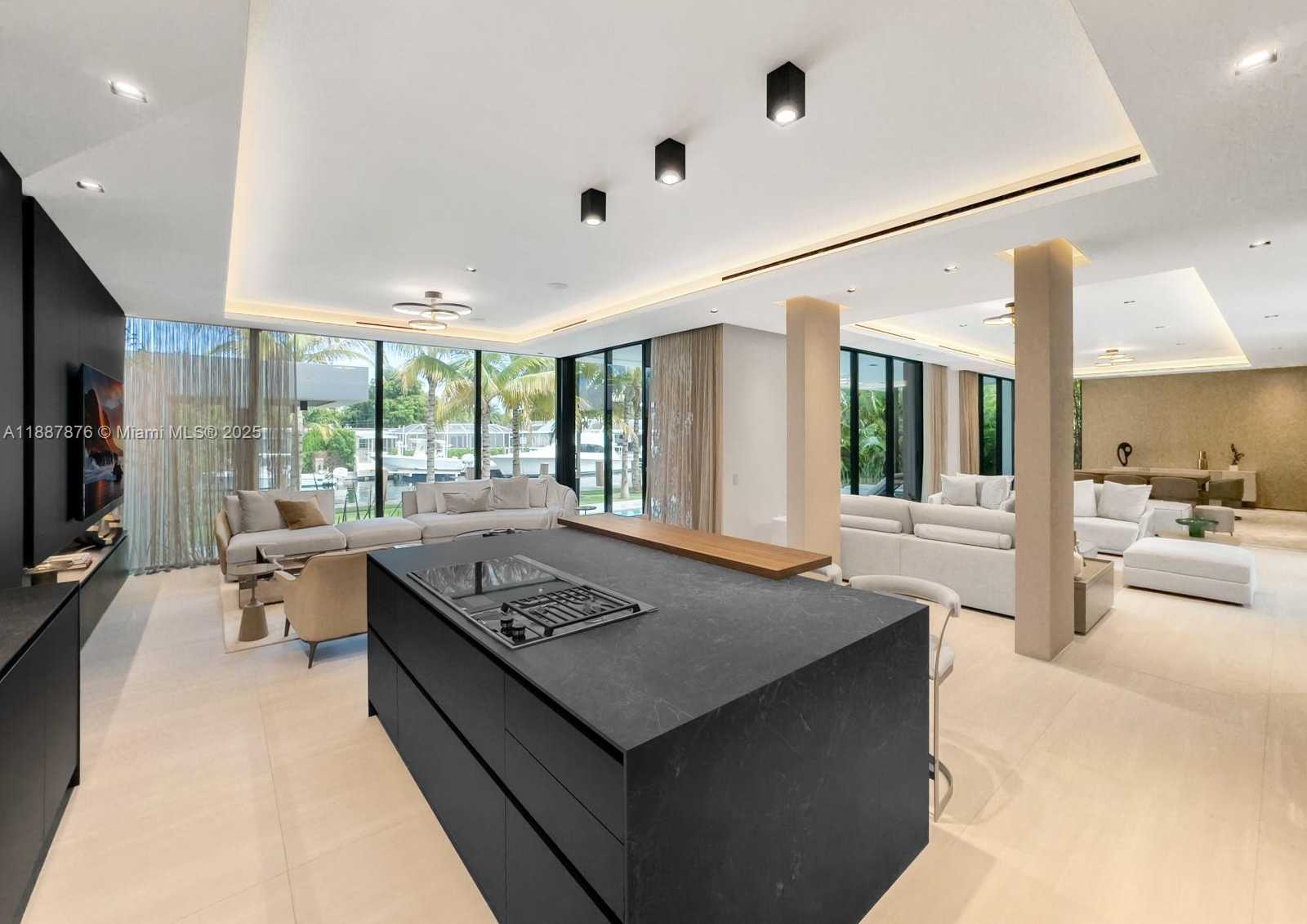 Small Image of 13225 ARCH CREEK TERR, North Miami Number 22