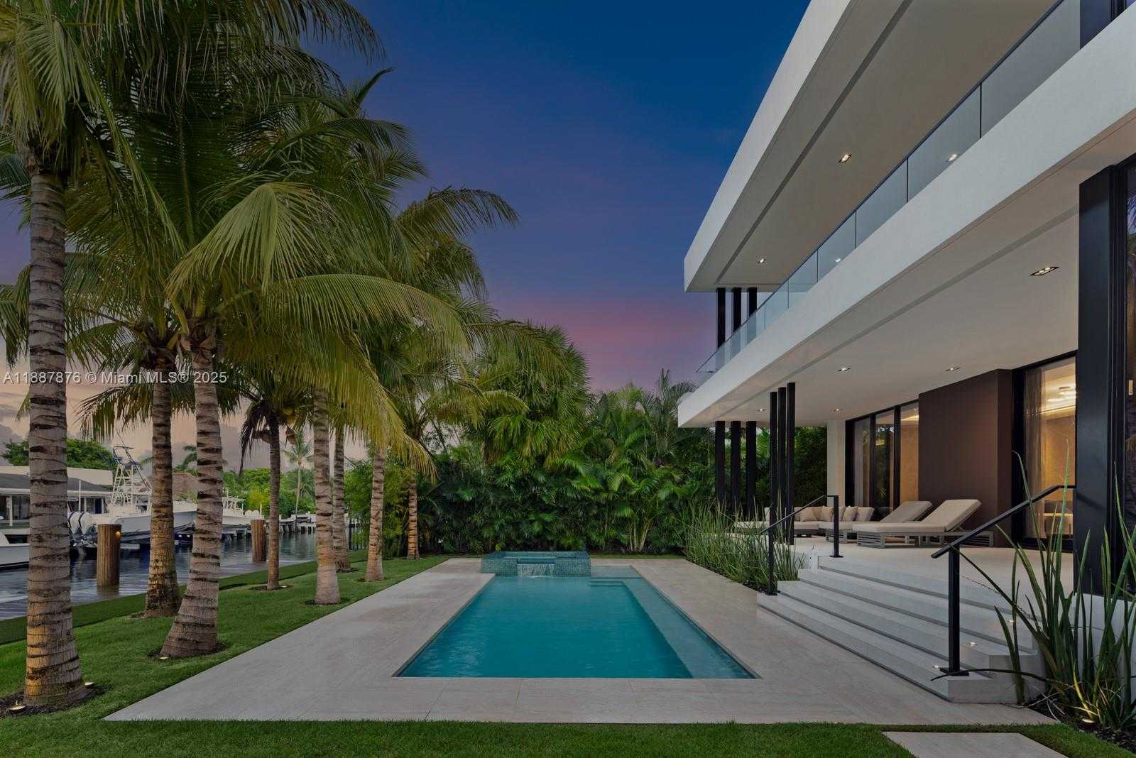 Small Image of 13225 ARCH CREEK TERR, North Miami Number 37