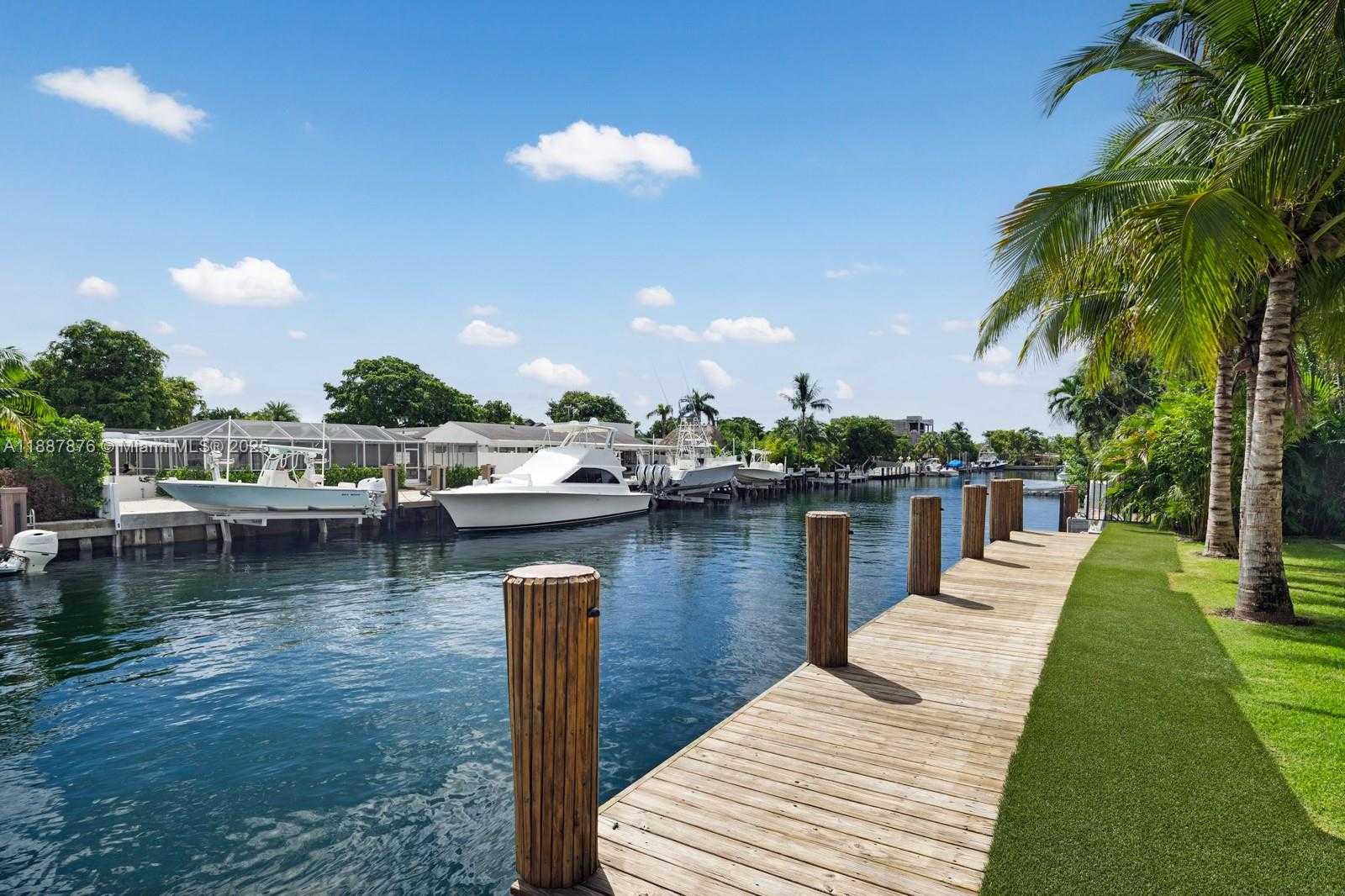 Small Image of 13225 ARCH CREEK TERR, North Miami Number 40