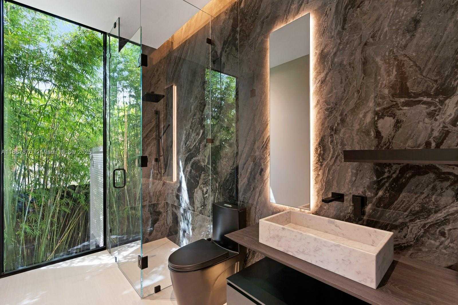 Small Image of 13225 ARCH CREEK TERR, North Miami Number 42