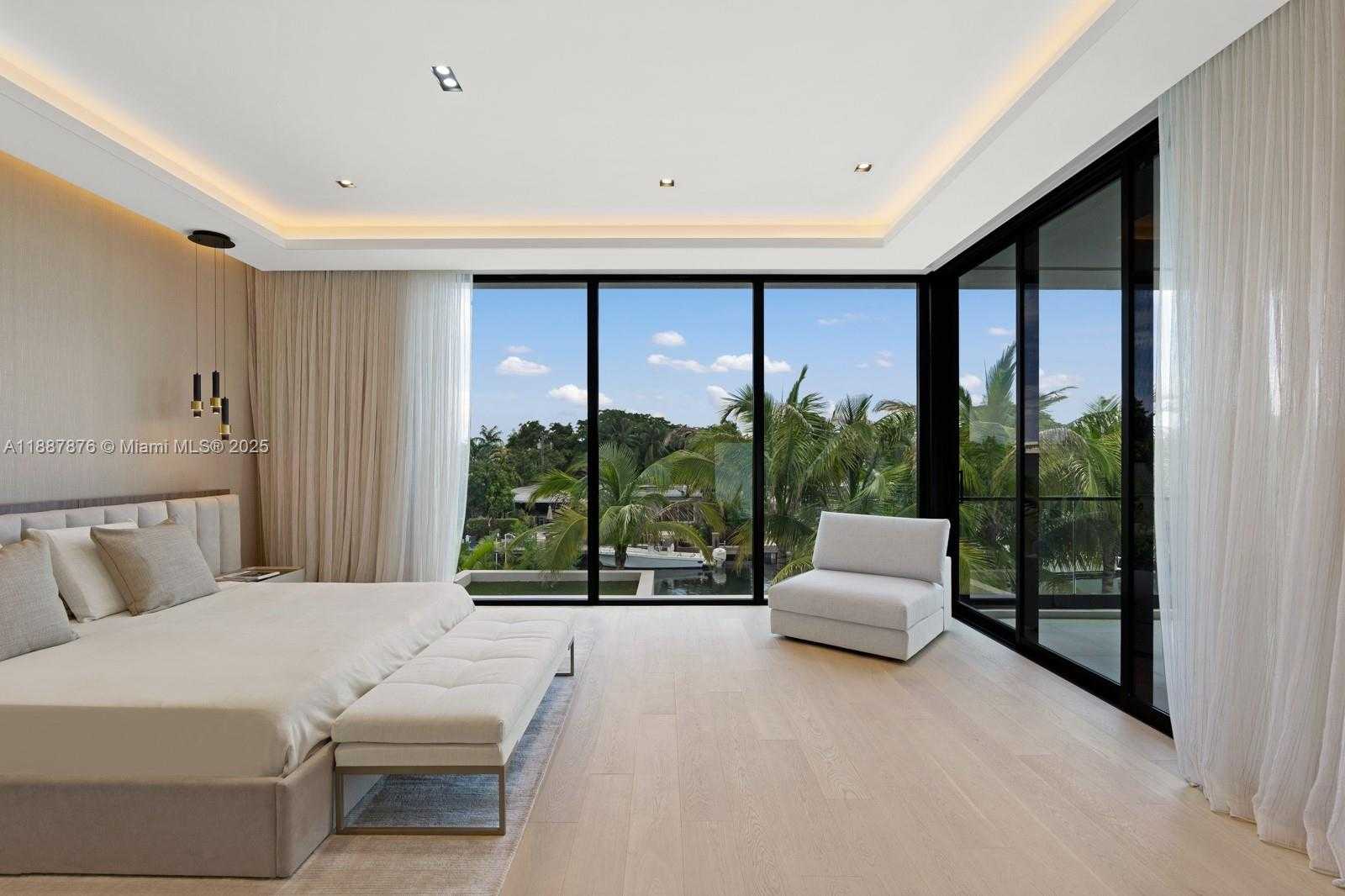 Small Image of 13225 ARCH CREEK TERR, North Miami Number 44
