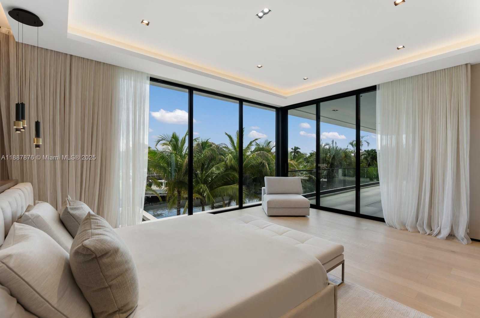 Small Image of 13225 ARCH CREEK TERR, North Miami Number 45