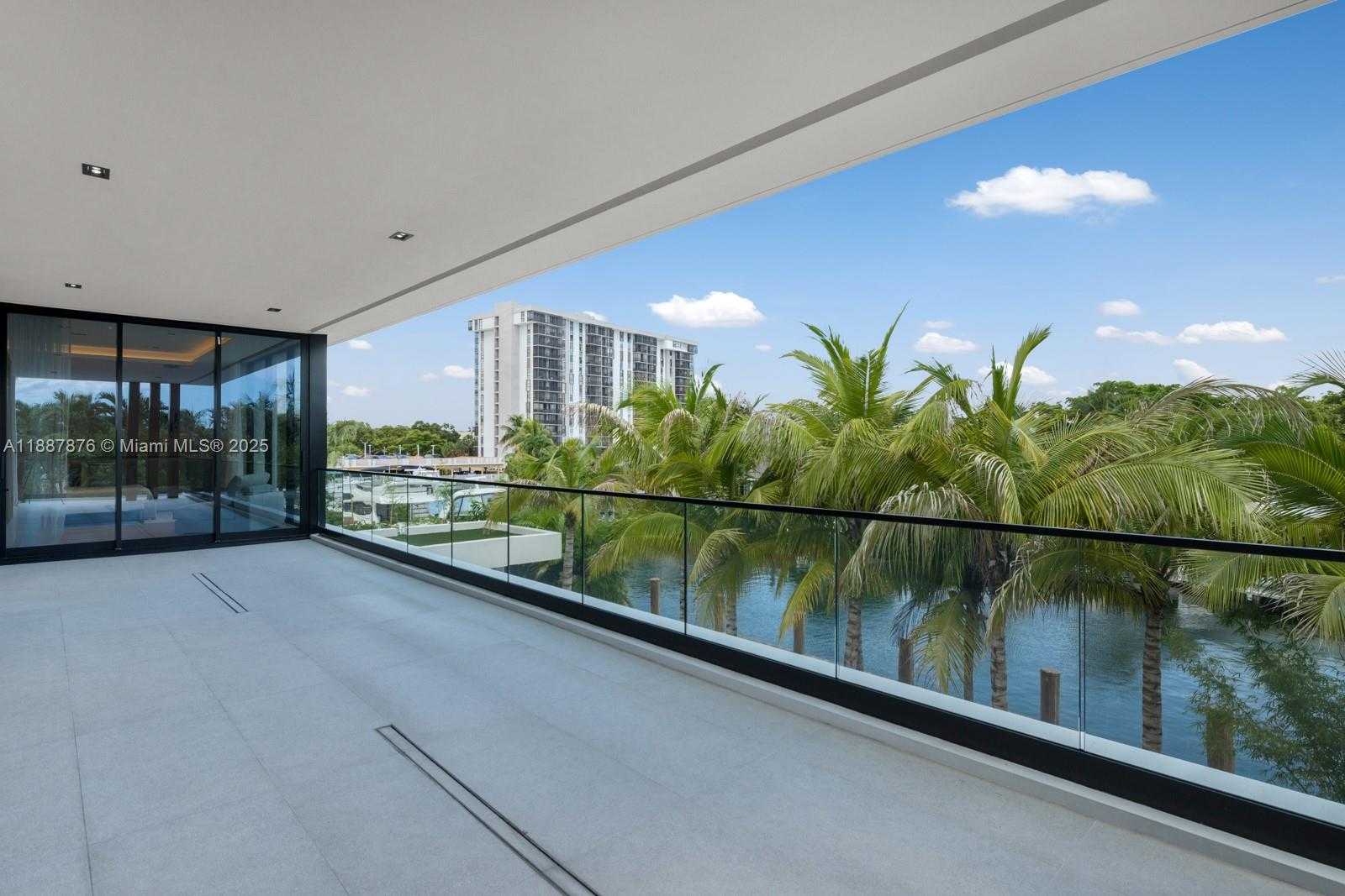 Small Image of 13225 ARCH CREEK TERR, North Miami Number 49