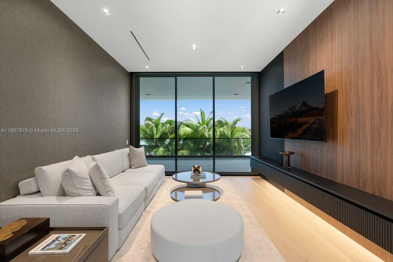 Small Image of 13225 ARCH CREEK TERR, North Miami Number 57