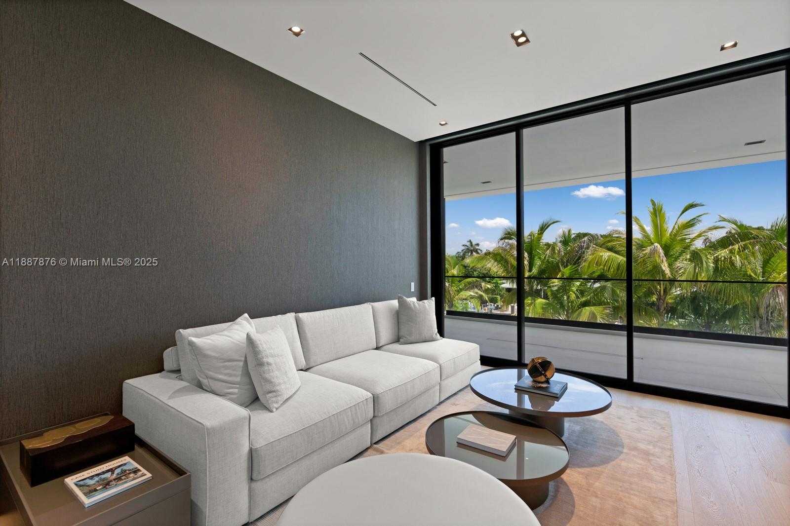 Small Image of 13225 ARCH CREEK TERR, North Miami Number 58