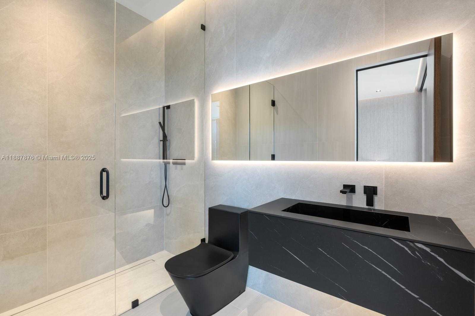 Small Image of 13225 ARCH CREEK TERR, North Miami Number 64