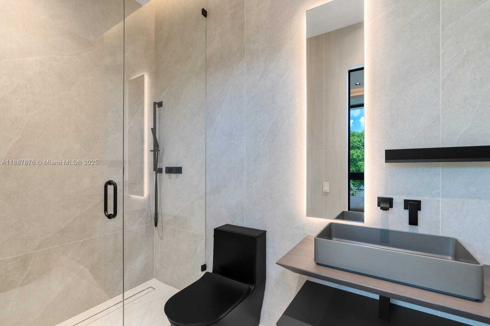 Small Image of 13225 ARCH CREEK TERR, North Miami Number 66