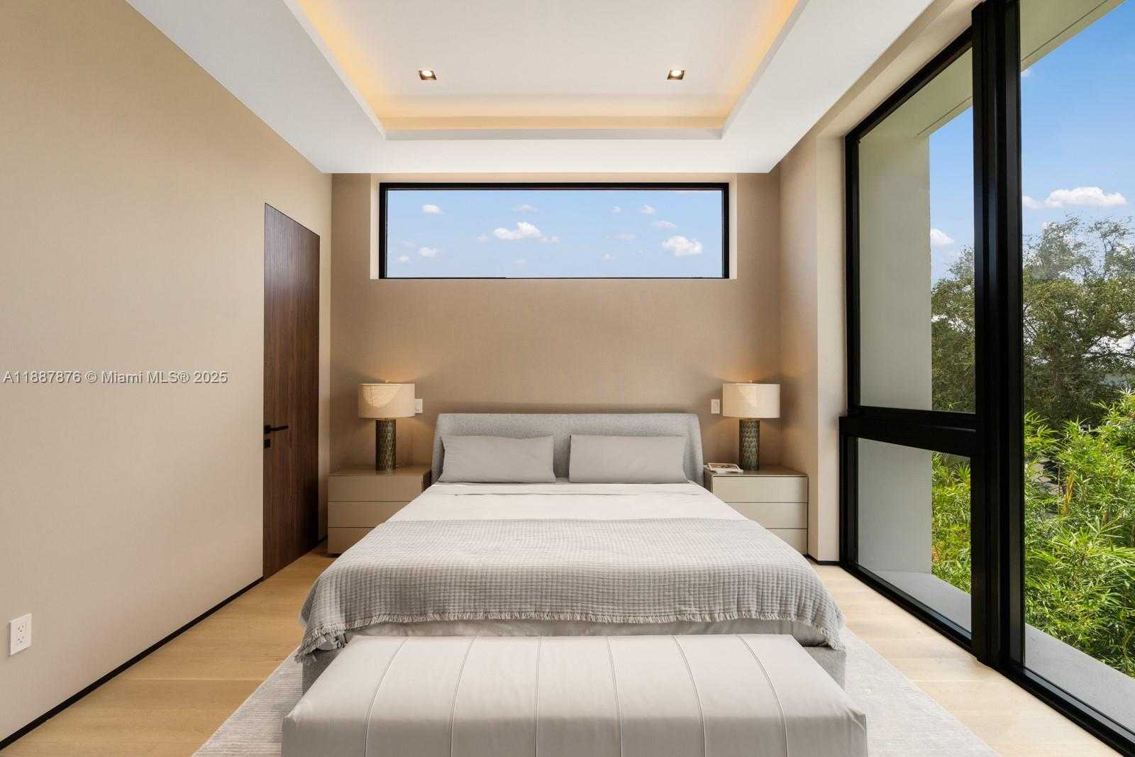 Small Image of 13225 ARCH CREEK TERR, North Miami Number 68