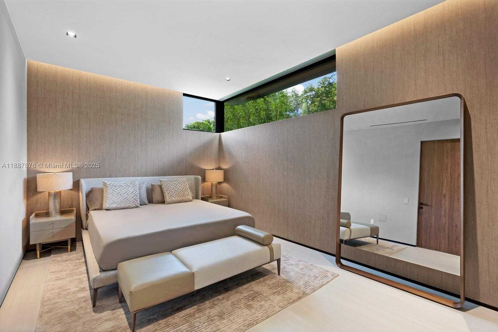 Small Image of 13225 ARCH CREEK TERR, North Miami Number 69