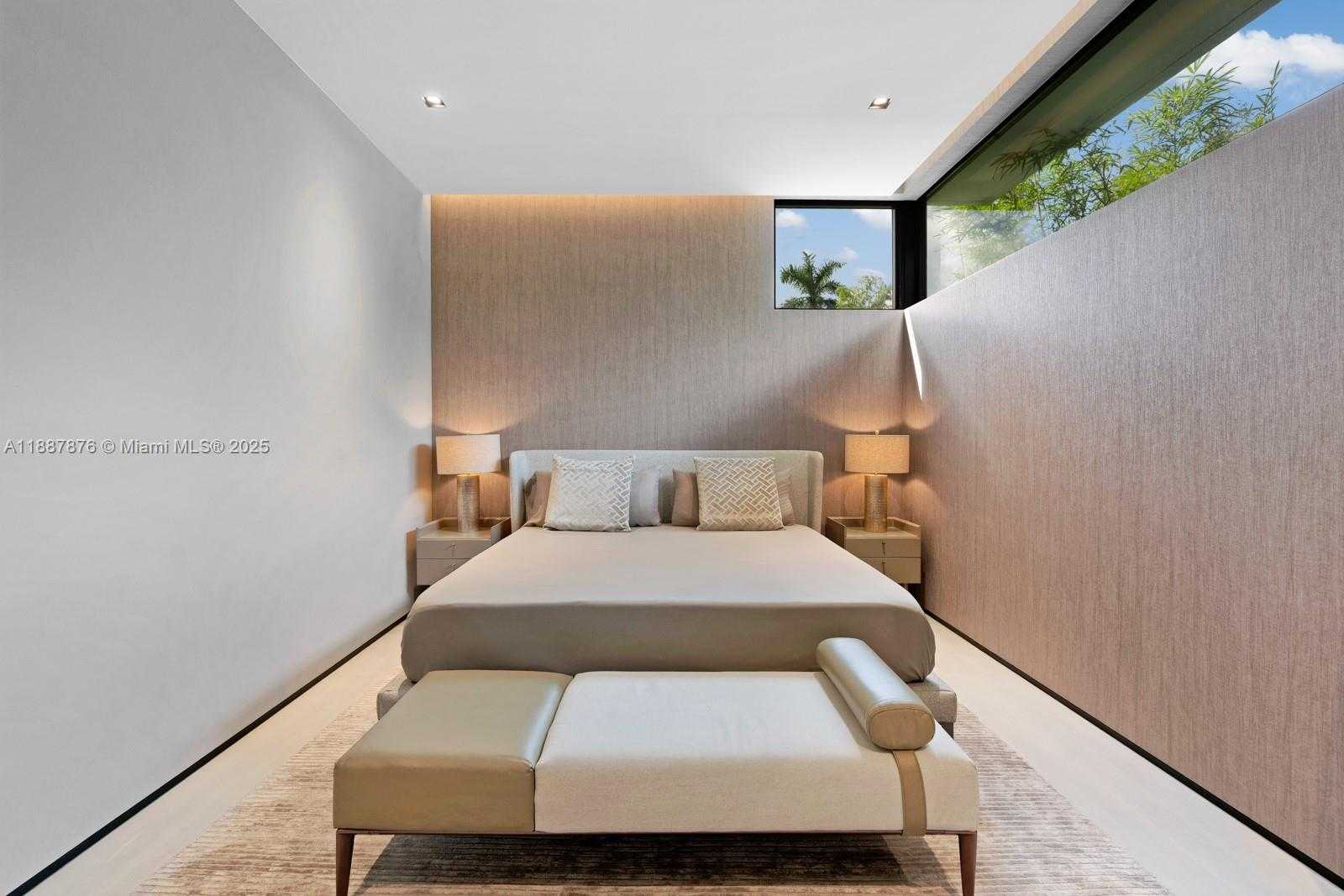Small Image of 13225 ARCH CREEK TERR, North Miami Number 70