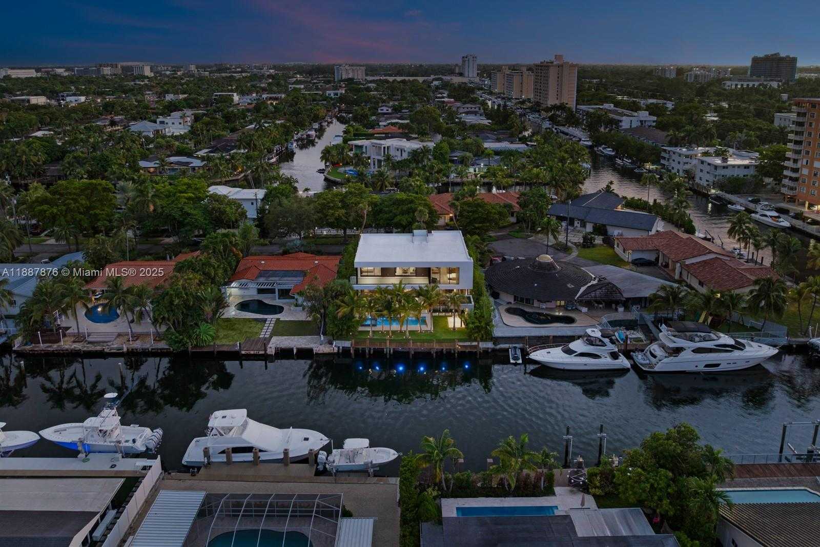Small Image of 13225 ARCH CREEK TERR, North Miami Number 78