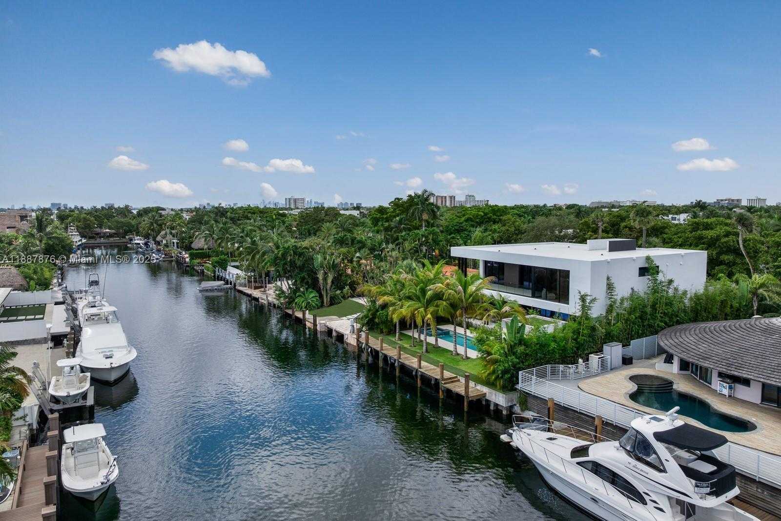 Small Image of 13225 ARCH CREEK TERR, North Miami Number 81