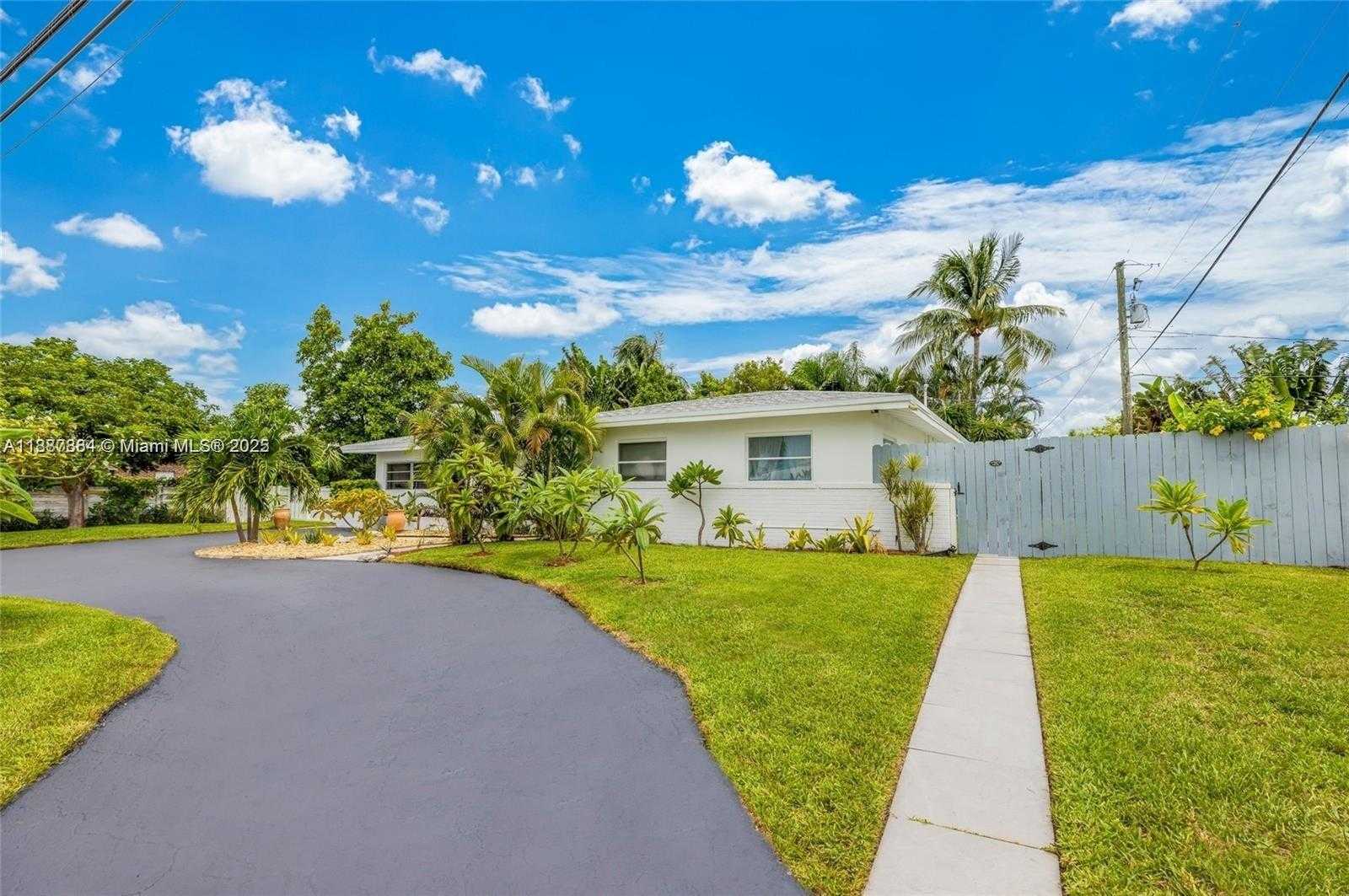 Small Image of 1320 NORTH EAST 27TH AVE, Pompano Beach Number 3