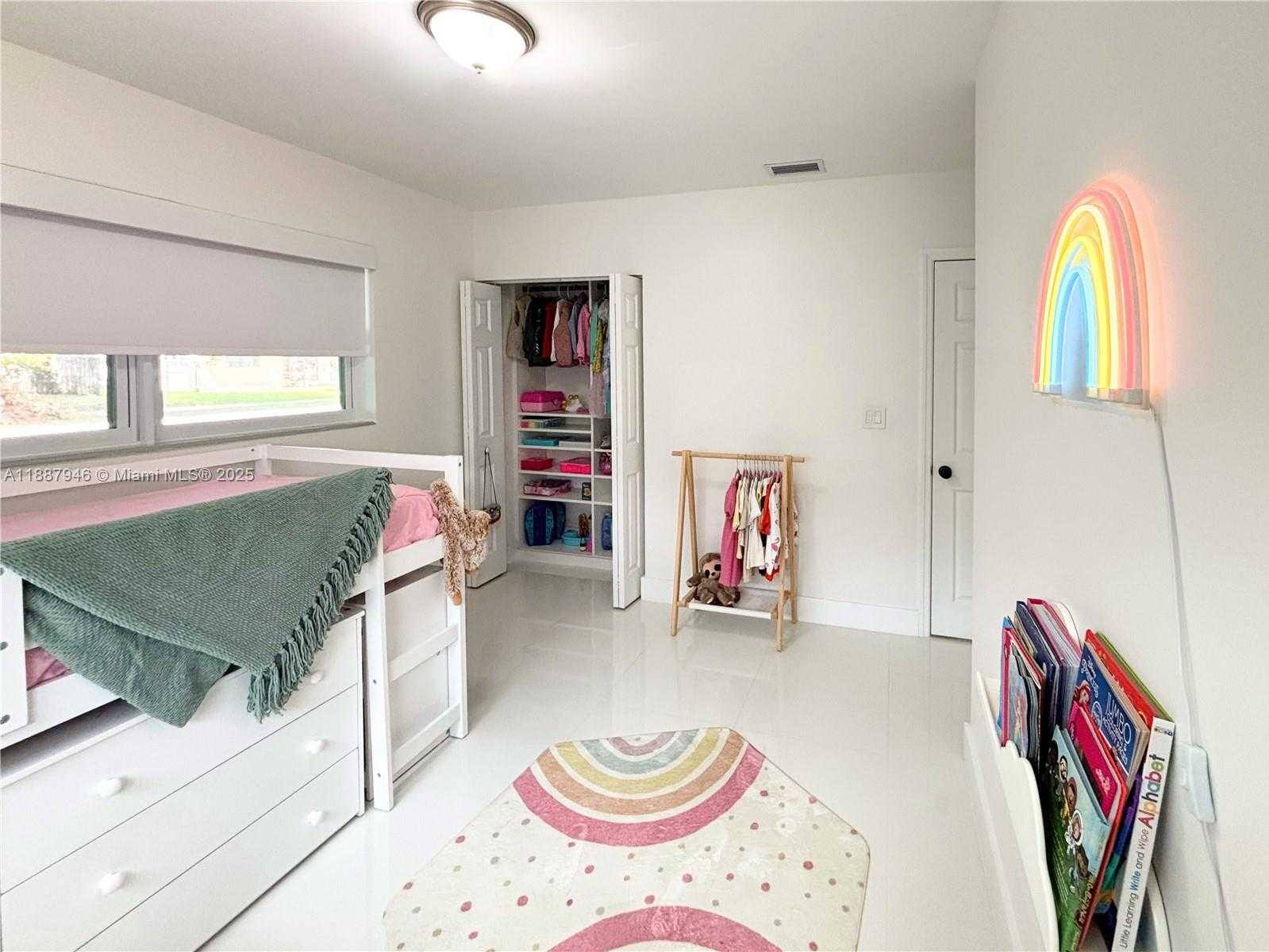 Small Image of 9420 DOMINICAN DR, Cutler Bay Number 15