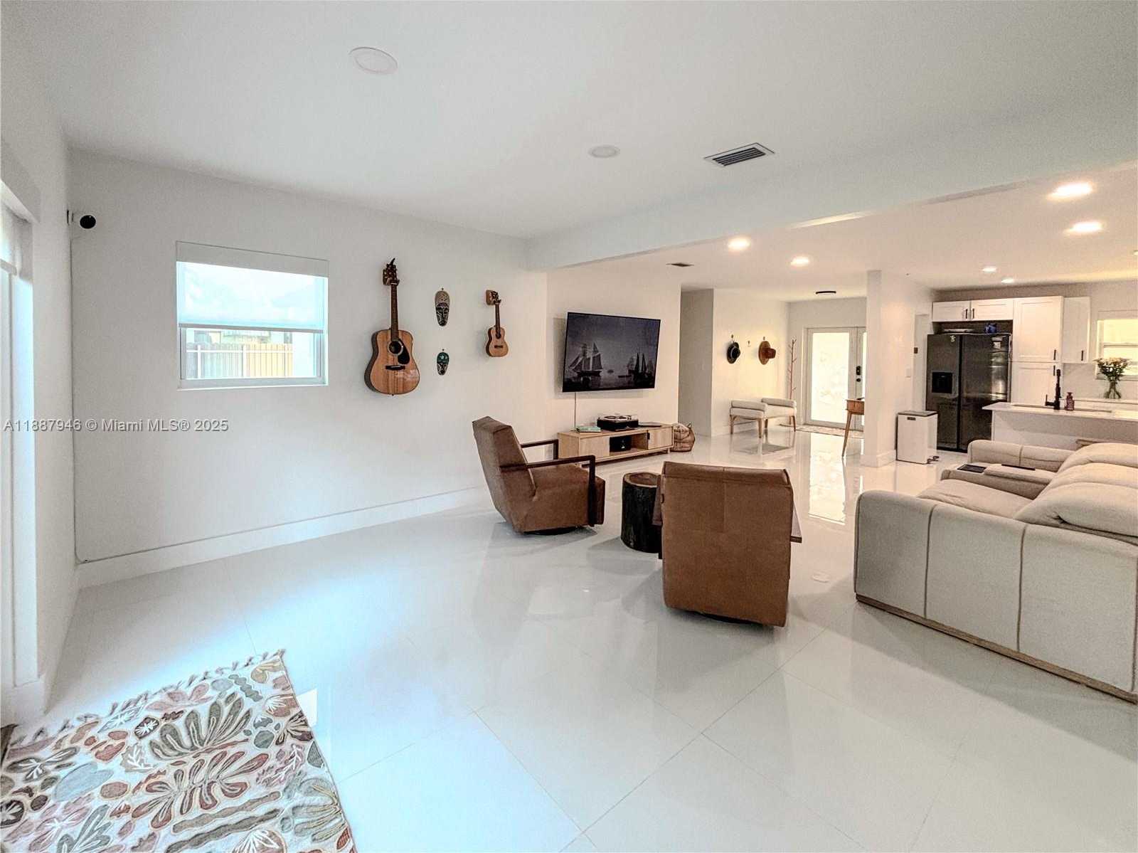 Small Image of 9420 DOMINICAN DR, Cutler Bay Number 8