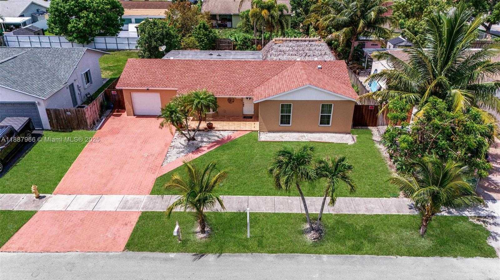 Small Image of 13211 SOUTH WEST 262ND TER, Homestead Number 2