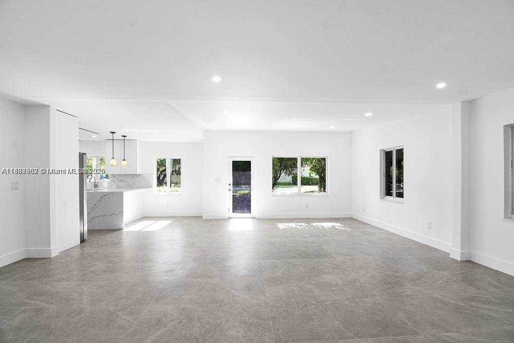 Small Image of 7902 SOUTH WEST 67TH AVE, South Miami Number 10