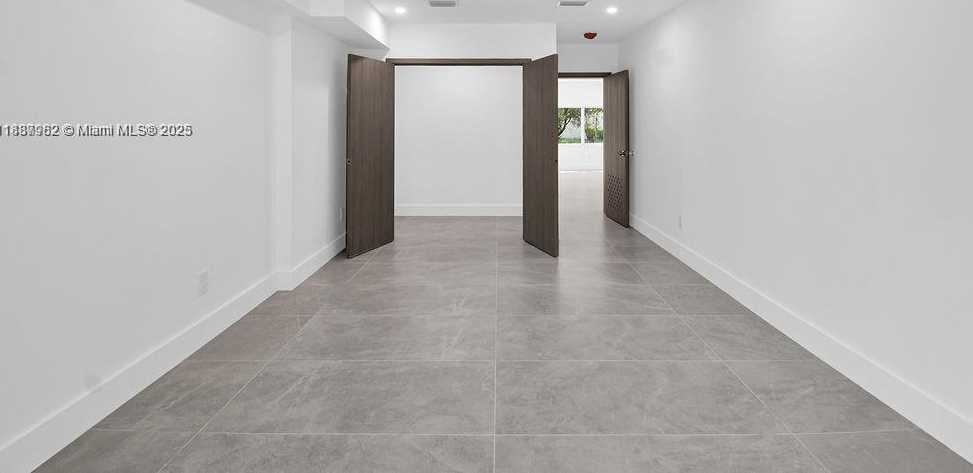 Small Image of 7902 SOUTH WEST 67TH AVE, South Miami Number 15